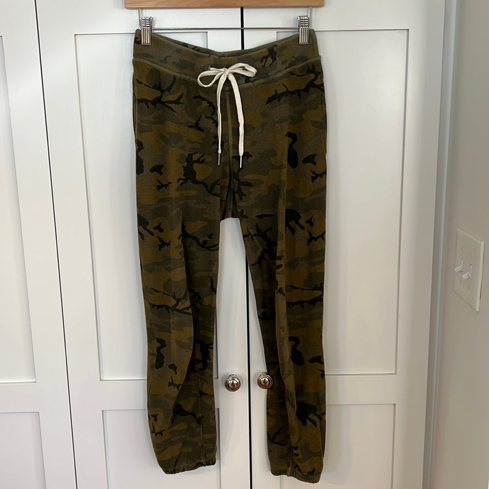 n: PHILANTHROPY camo joggers